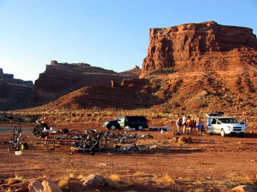who camps in mountainous desert canyonland?!